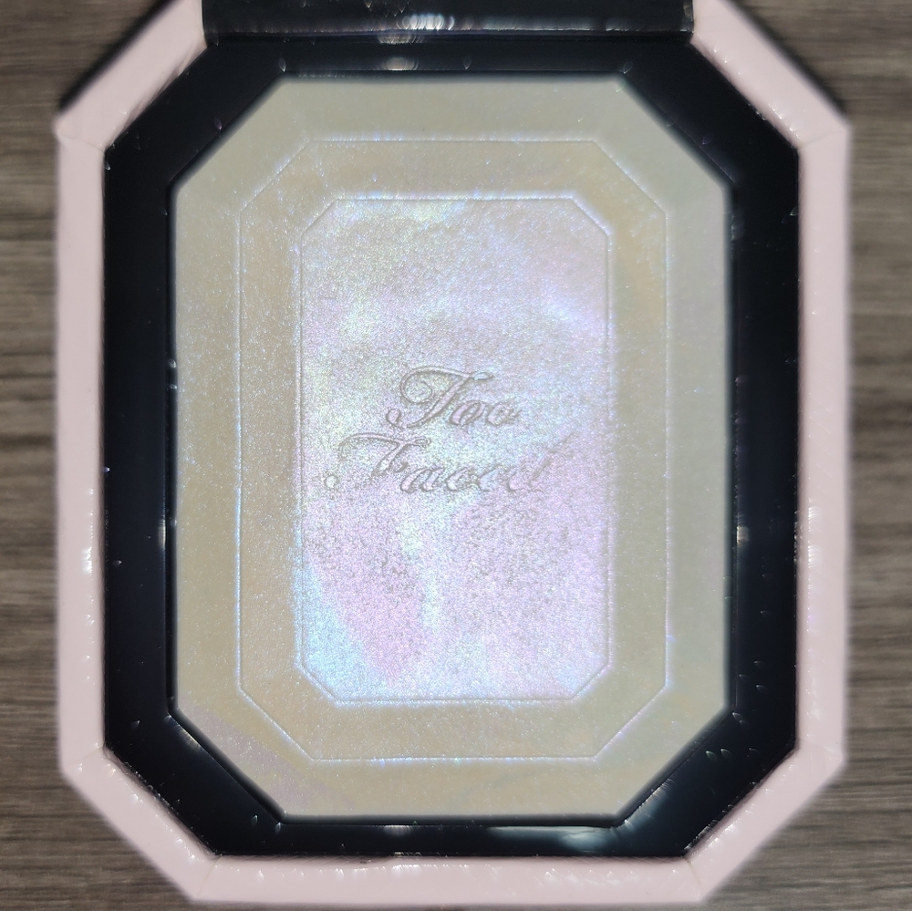Too Faced Diamond Light Highlighter Diamond Fire Swatched